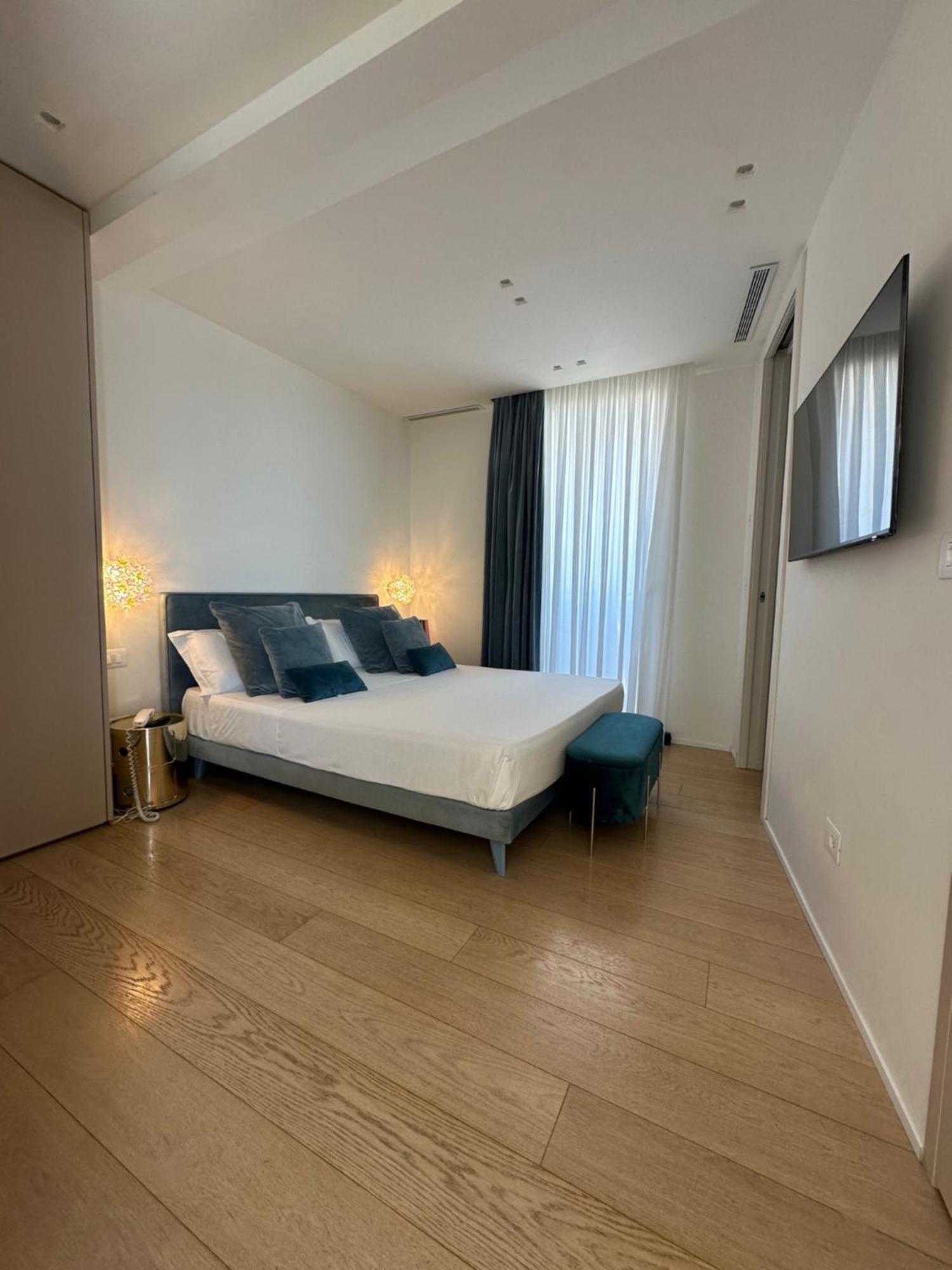 Hotel Principe Римини Экстерьер фото